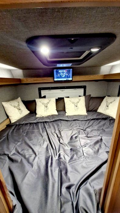 Коледен базар в Крайова с Кемпер под наем. 170-130лв