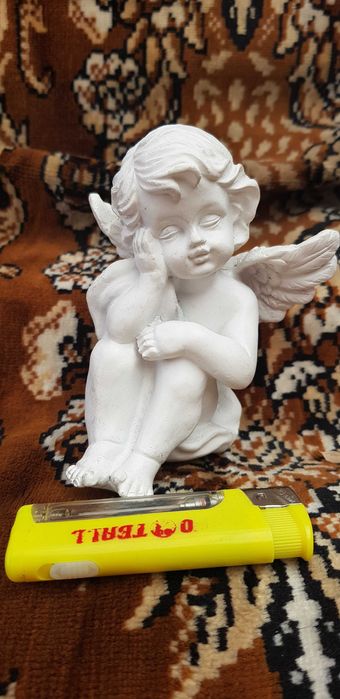 Статуэтки разные