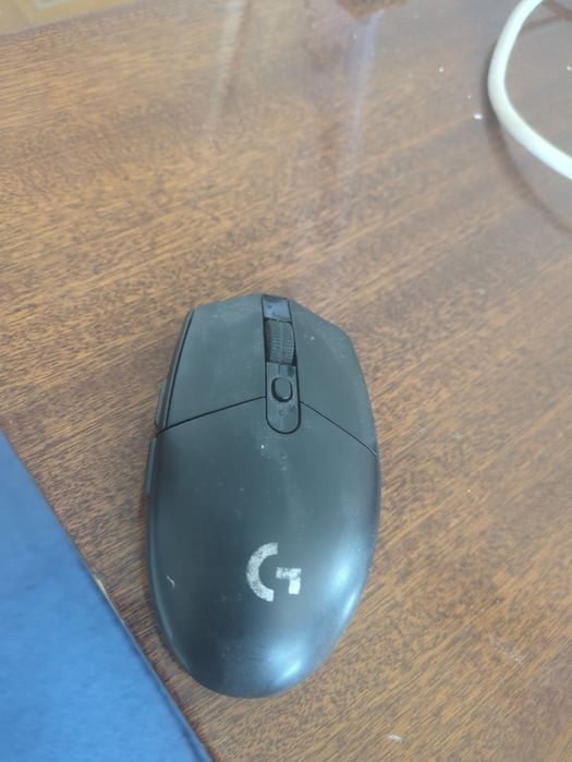 Мышка Logitech g304 на детали