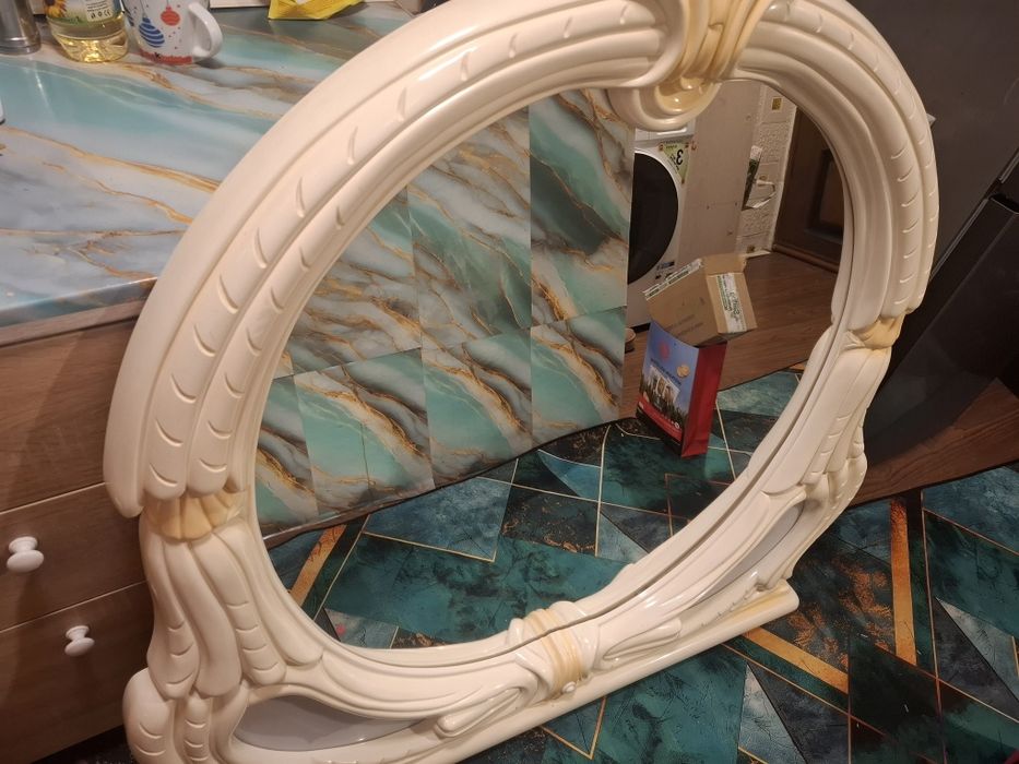 Oglindă mare de perete  modernă,  nunta, mireasa, ramă plastic