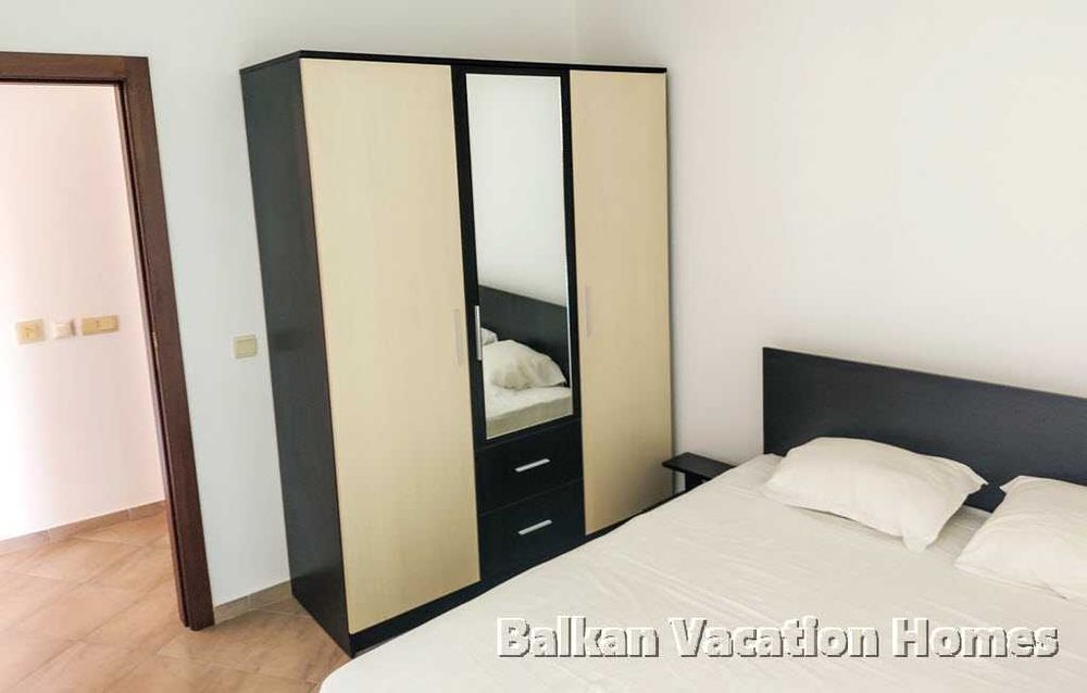 Продава се Тристаен апартамент в Бяла - 139 кв.м за 404 €/кв.м - Снимка #12