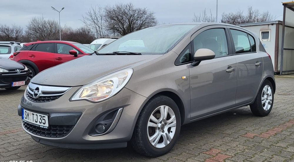 Opel Corsa 1.2 16v 86cp Euro5 5viteze  2013