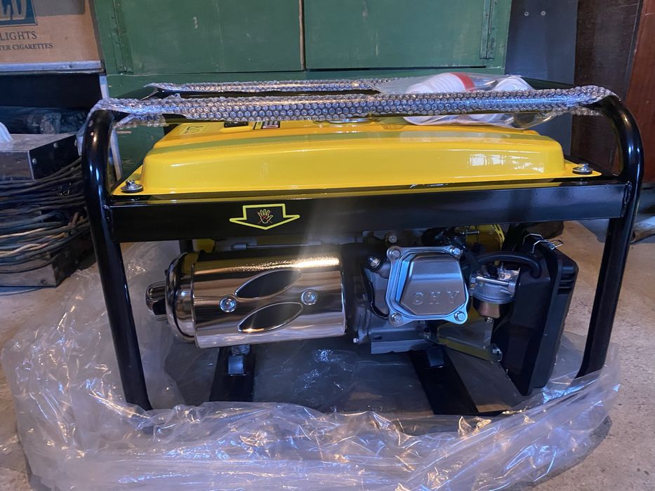 Бензиновый генератор