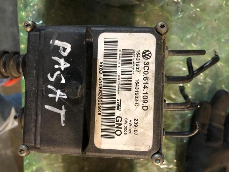 Pompa abs Volkswagen Golf 5 (2004-2009) 3c0614109d