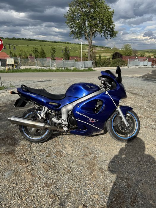 Triumph st 995 i