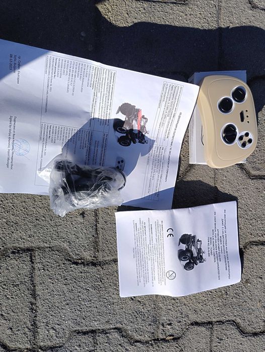 F1 Двуместен акумулаторен джип TURBO 4x4 червен