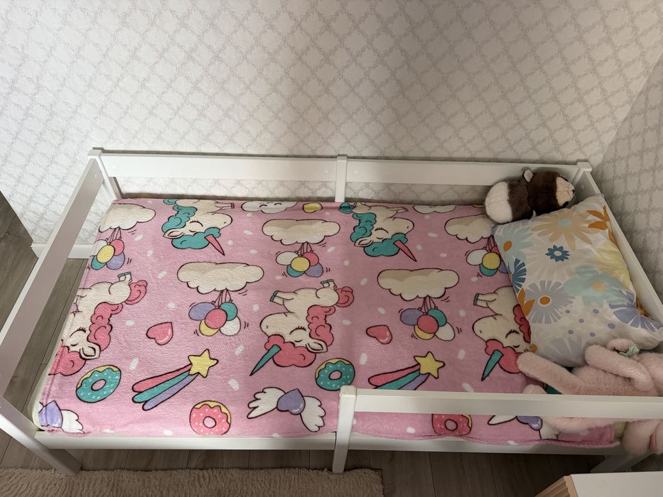 Продам детскую кроватку