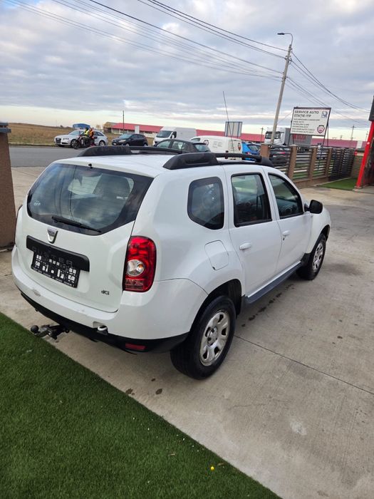 Dacia Duster , recent adus  , an 2011 , 4200 €