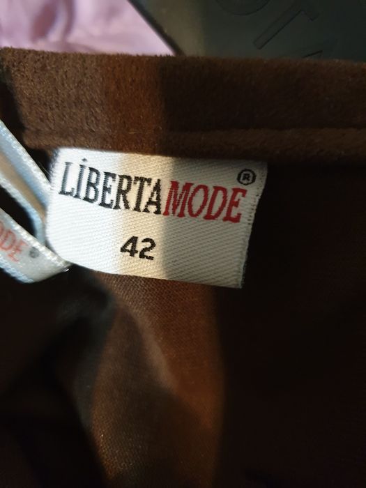 Юбка кожаная год змеи  цвет сезона.-и замша 42 Европа