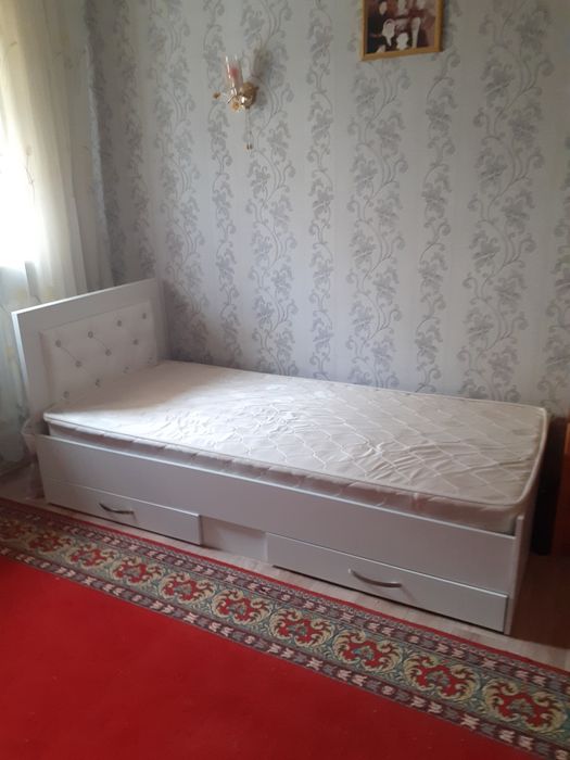 Продается односпальные кроваты