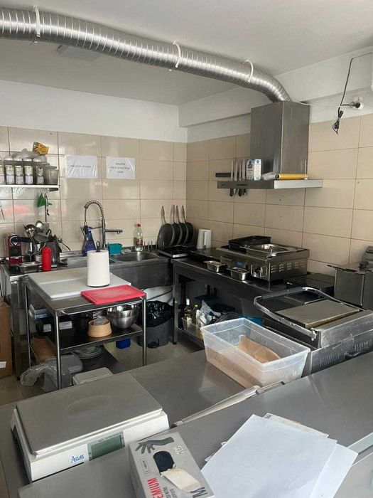 Vand Afacere la Cheie Fast Food Complet Utilat. Oferta Fulger