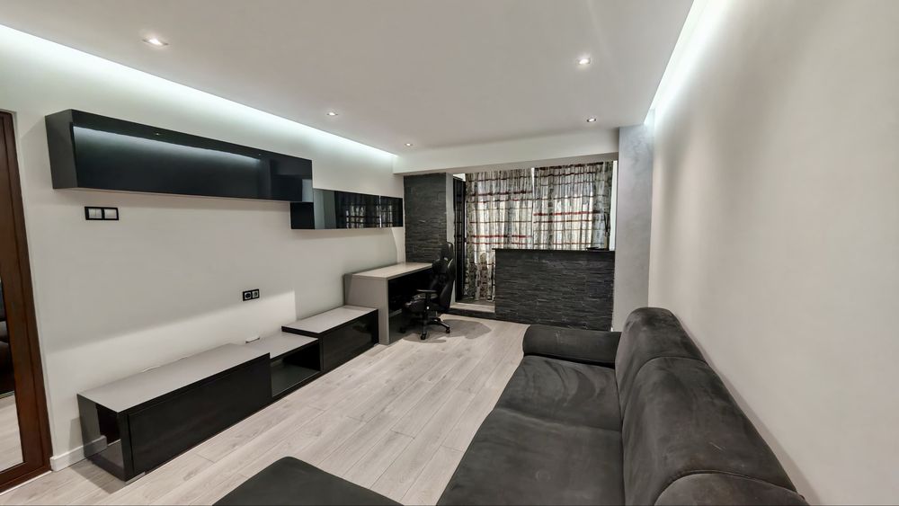 Inchiriez apartament 2 camere Micro18