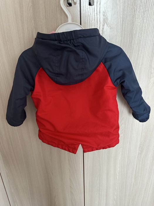 Продам курточку демисезоную