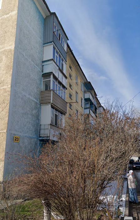 Продам 1-комн. центр 2-этаж.