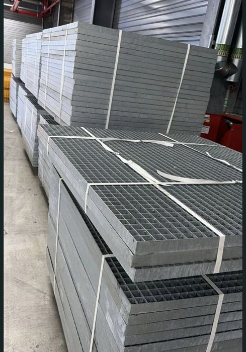 Trepte zincate și grătare zincate
