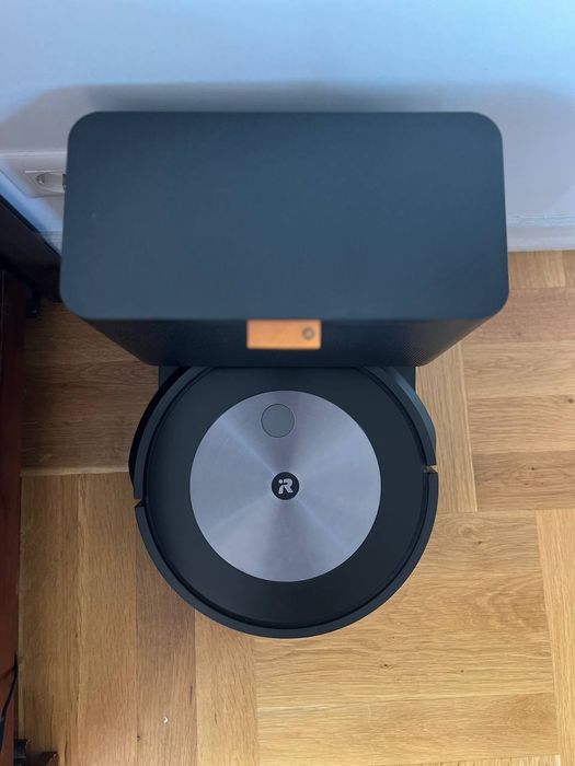 Прахосмукачка робот iRobot Roomba J7+