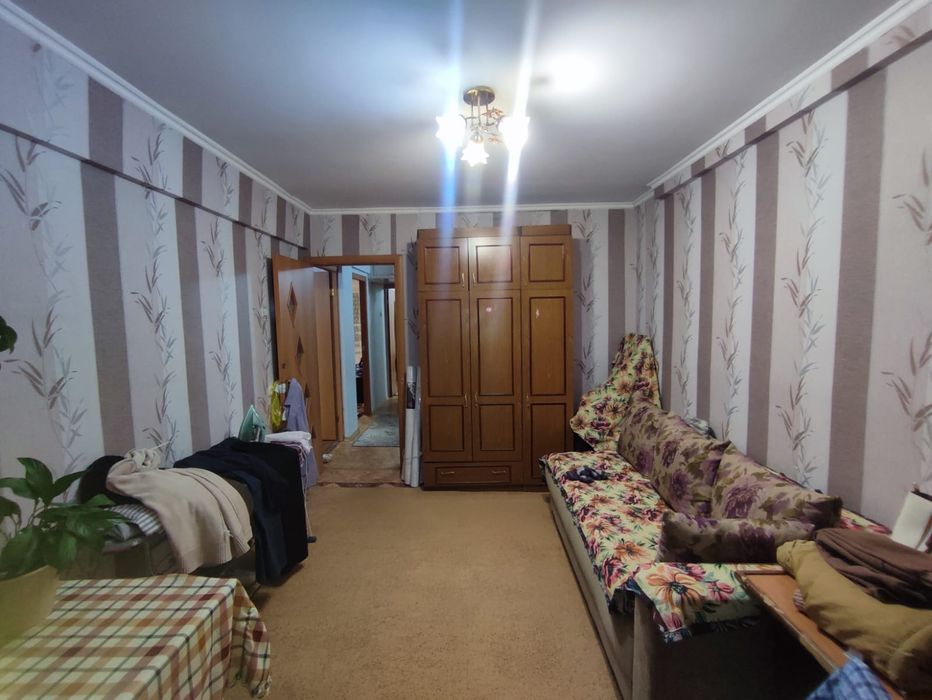 Продам 3 -комнатную квартиру