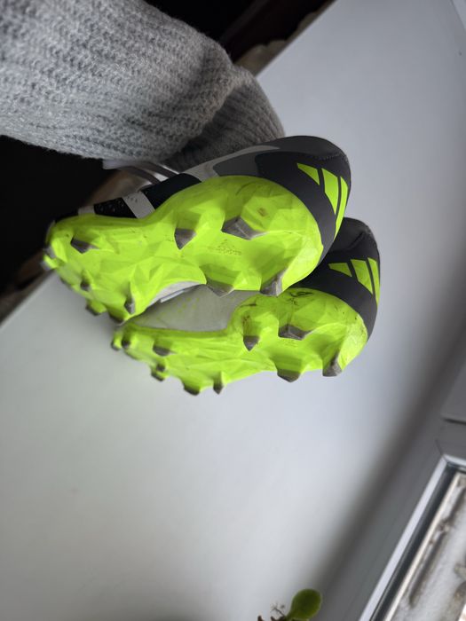 Футбольные бутсы