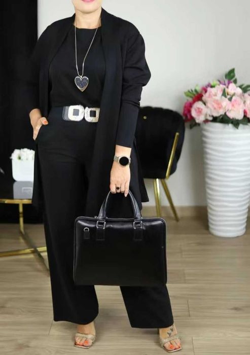 Продам костюм женский