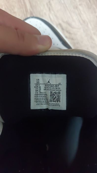 Jordan 1 Patent Black White Gold