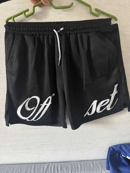 Продам дешево одежду