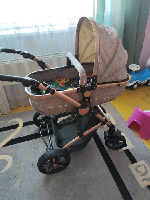 Детская коляска -трансформе