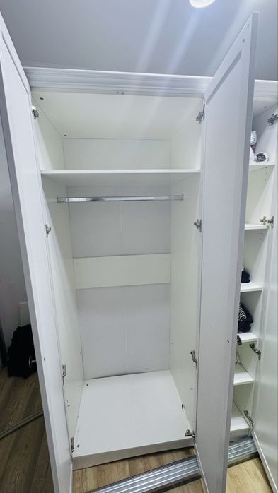 Продам трехстворчатый шкаф