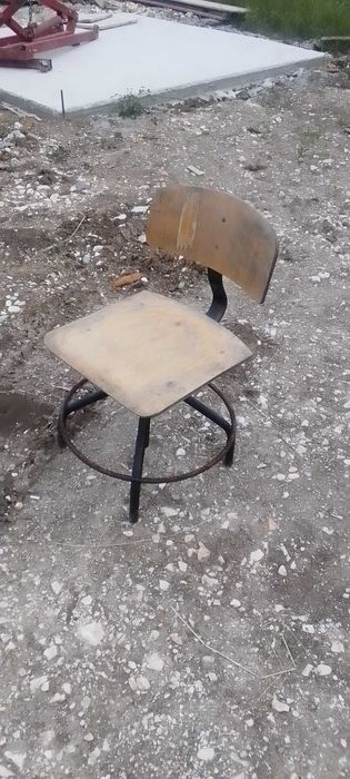 работен въртящ стол