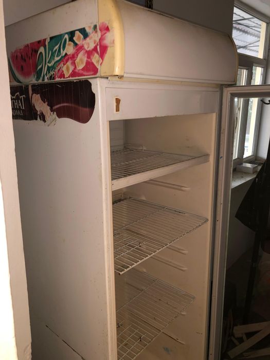 Холодильник для магазина