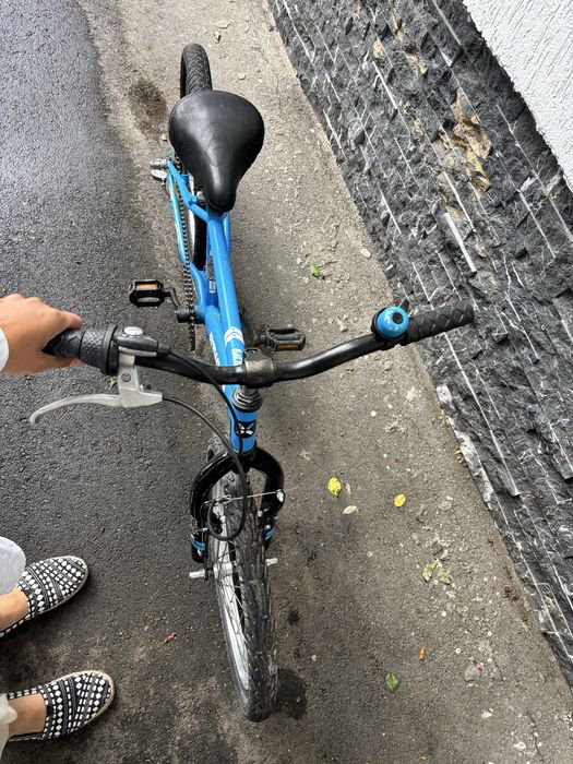 Bicicletă copii B’TWIN Racing Boy 20” – stare bună