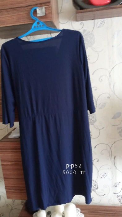 Продам платье р-р 52