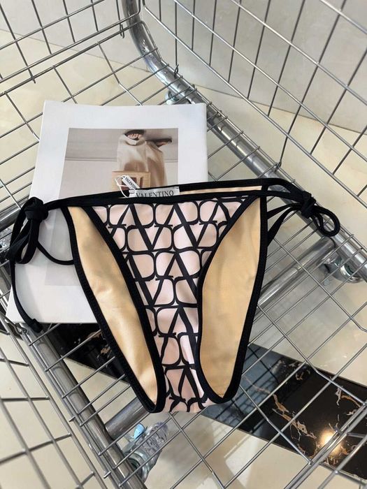 Aduc pe comanda Costume de baie VALENTINO orice model