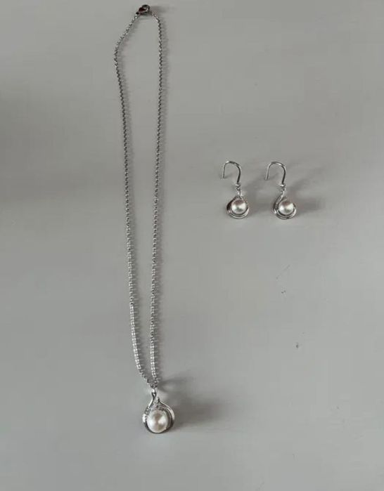 Vand set colier si cercei