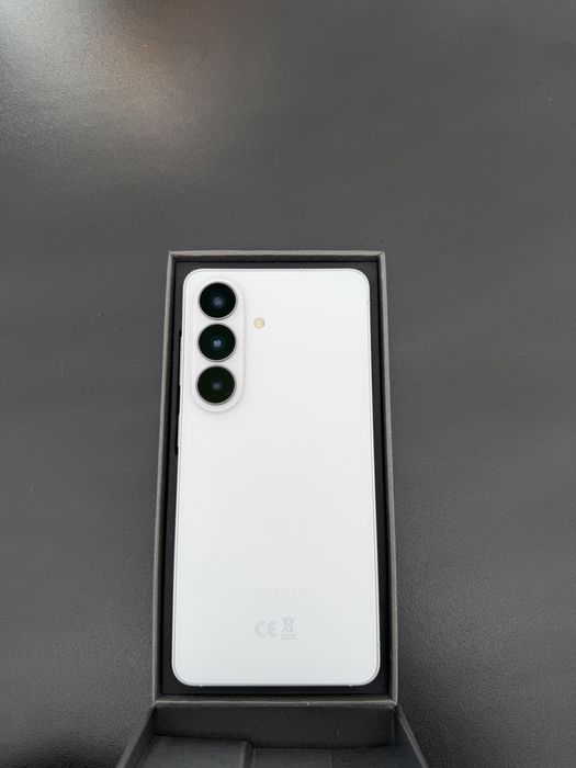 Samsung S26 12 RAM 256GB