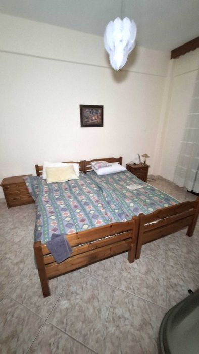 Продава триетажна къща 250 м2 и двор 400 м2 в Аспровалта, Гърция