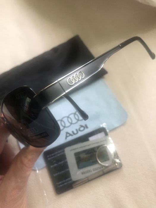 Слънчеви очила с лого Ауди 7 модела