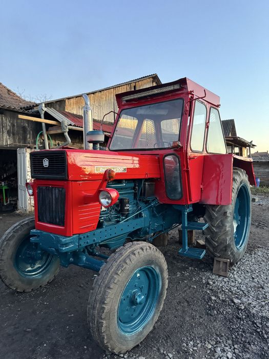 Tractor Universal 650