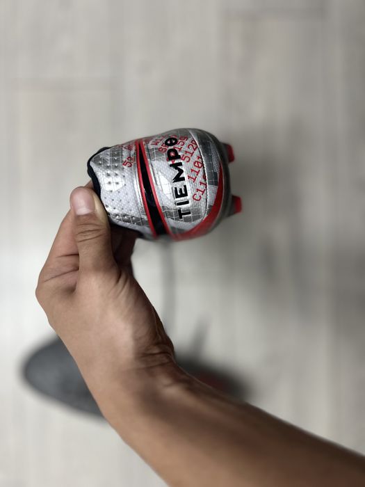 Бутсы Nike TIEMPO