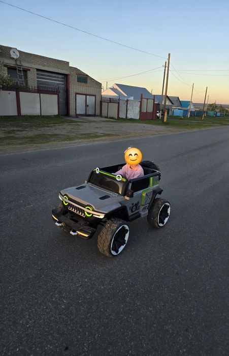 Продам детскую электромашину