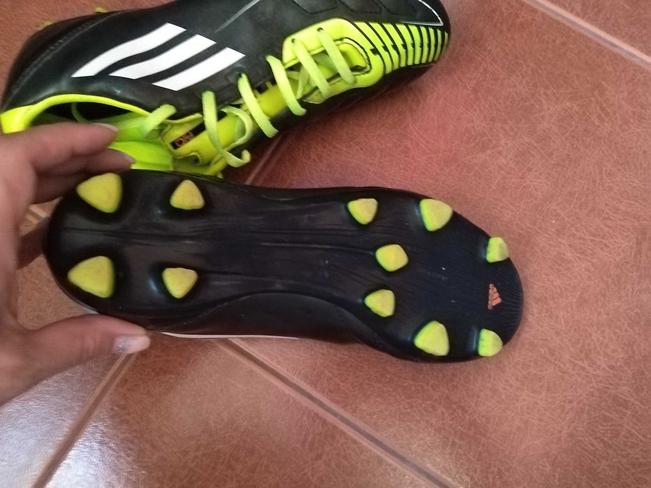 Футболни обувки Adidas