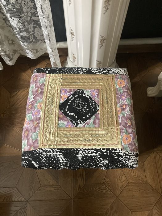 Продам чехол на кухонные табуреты.