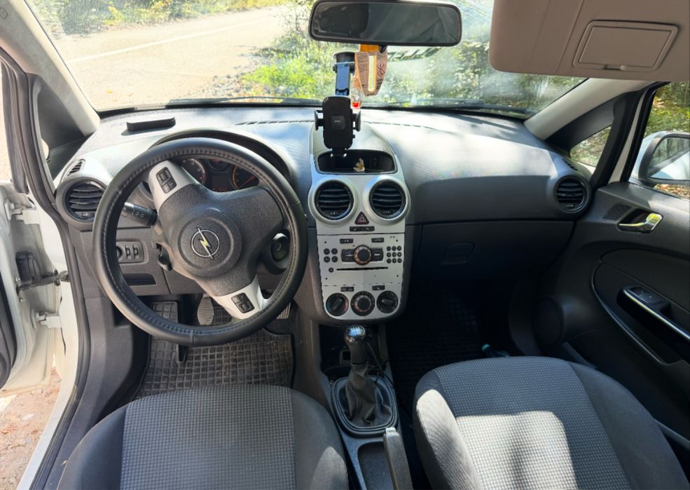 Opel corsa facelift, senzori parcare, clima