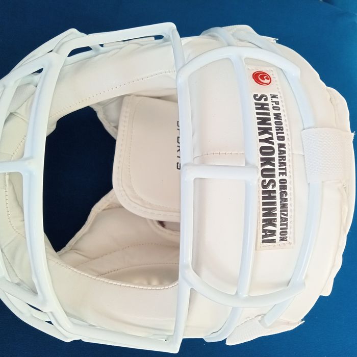 Шлем для каратэ головной