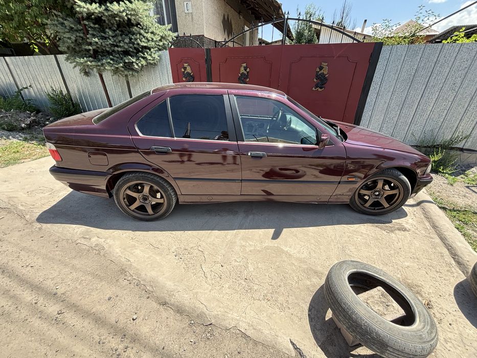 Продам BMW e36 320