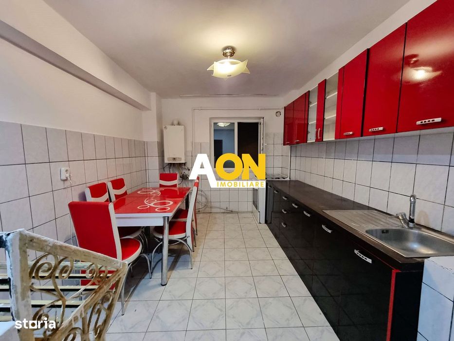 Apartament 3 camere, 2 bai, decomandat, etaj 3,  Cetate, zona Mercur