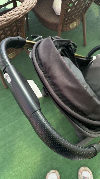 Продам прогулочную коляску Teknum