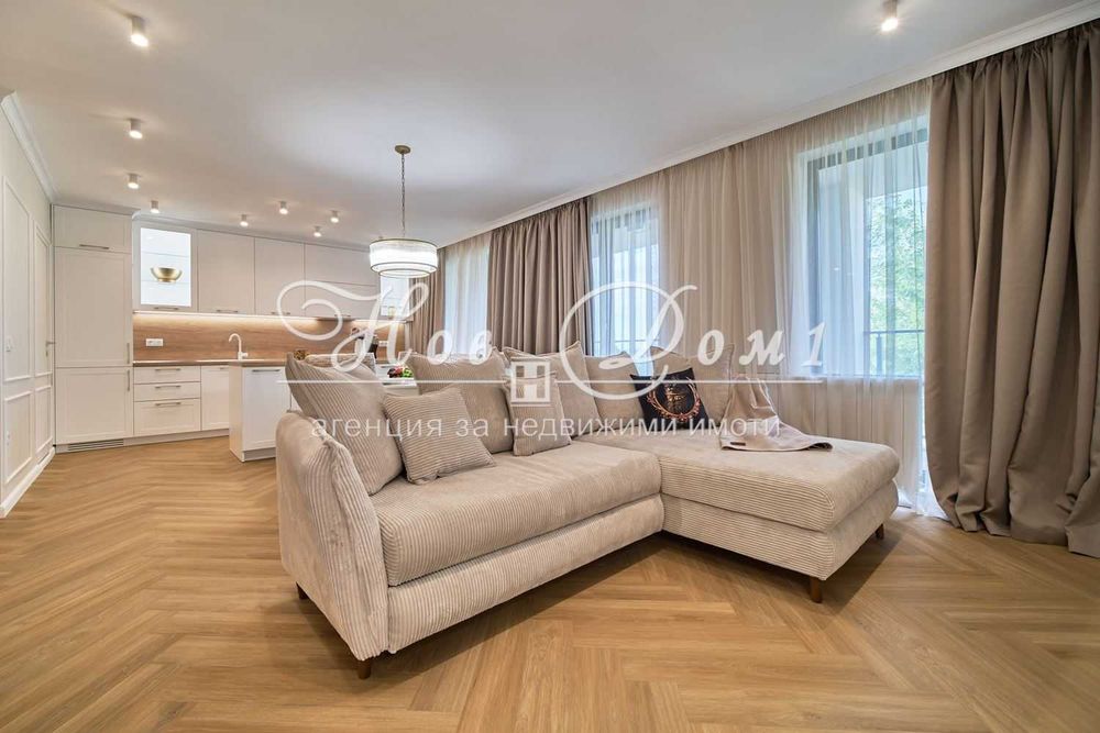 Дава се под наем Двустаен апартамент в Варна, Бриз - 160 кв.м за 1350 € - Снимка #7