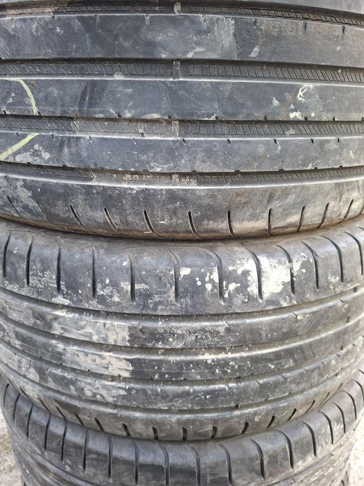Продам шины 235/50/18 гудиер