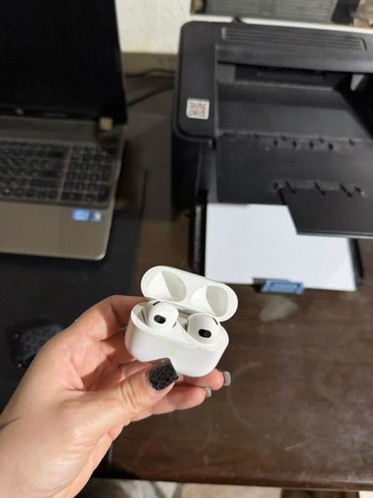 AirPods 3 оригинал доки есть
