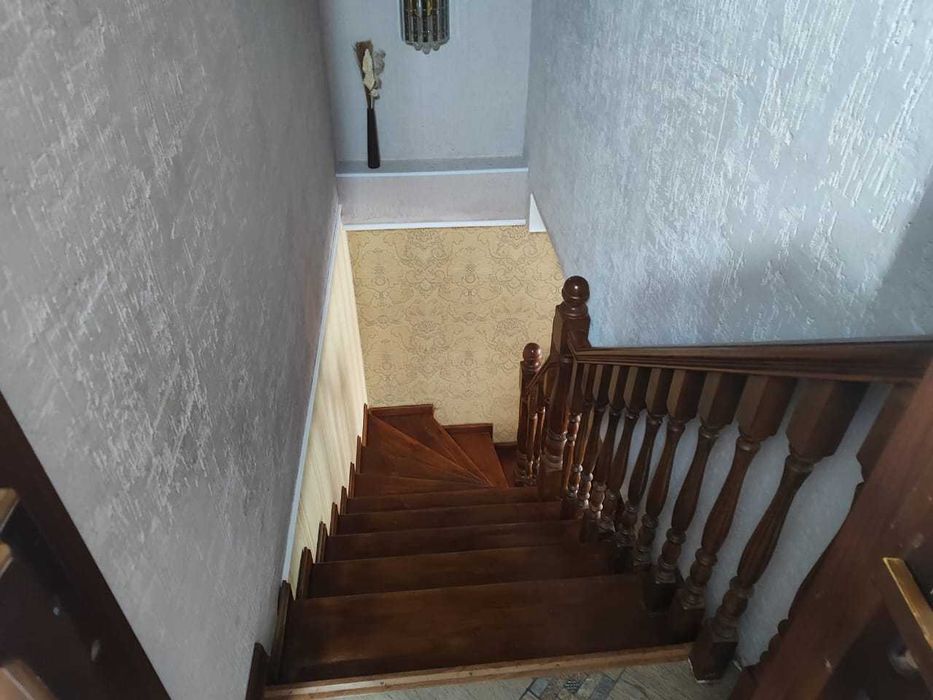 Срочно продам 2 х ур.кв. Женис